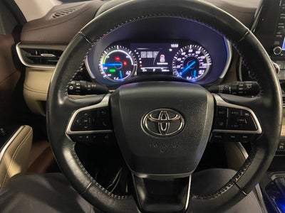 2022 Toyota Highlander Hybrid XLE
