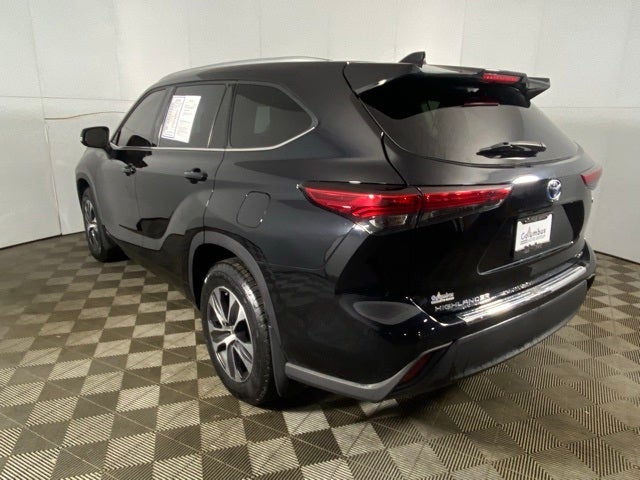 2022 Toyota Highlander Hybrid XLE