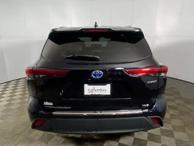2022 Toyota Highlander Hybrid XLE