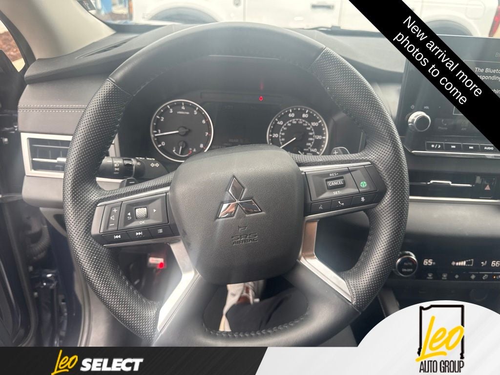 2024 Mitsubishi Outlander SE