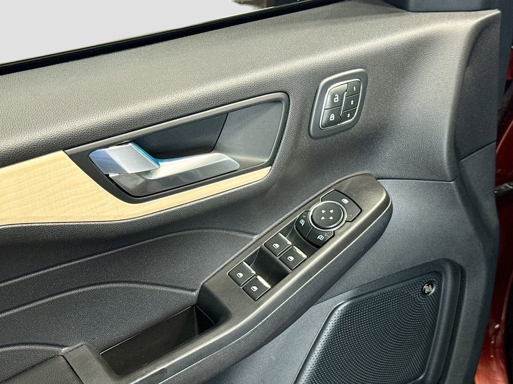 2021 Ford Escape Titanium