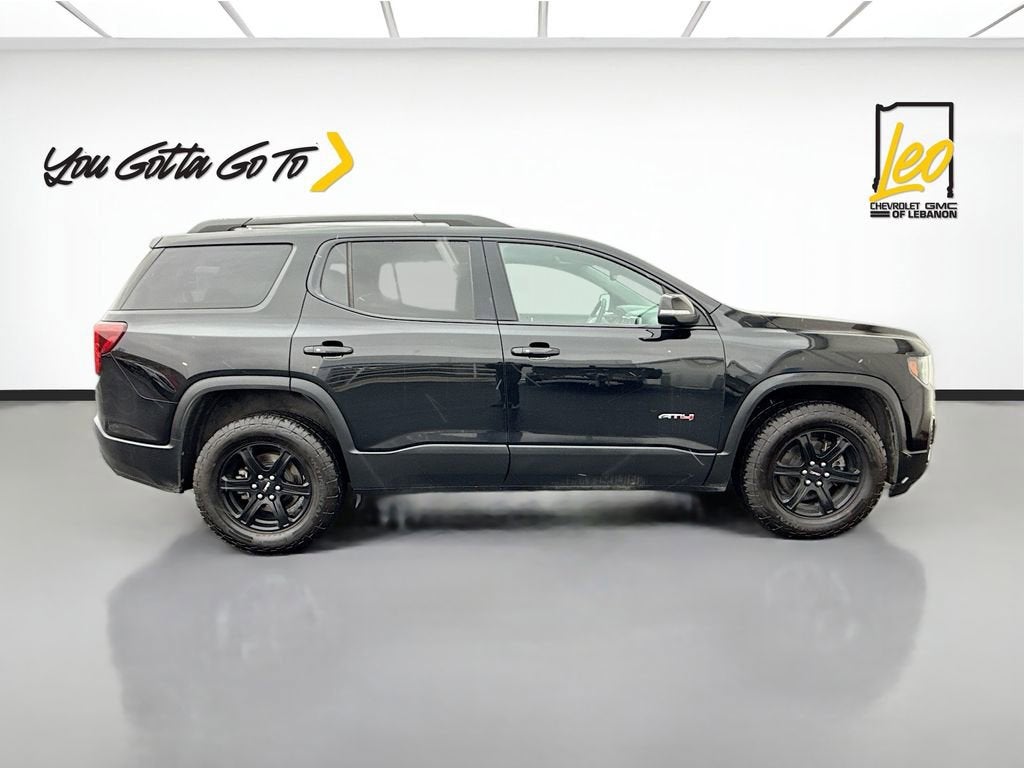 2023 GMC Acadia AT4