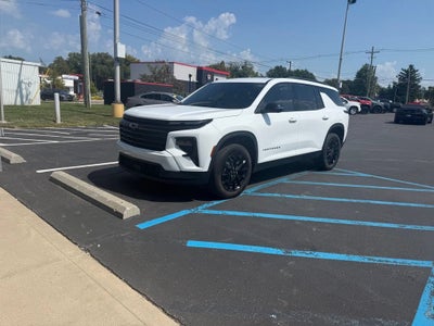 2024 Chevrolet Traverse LT