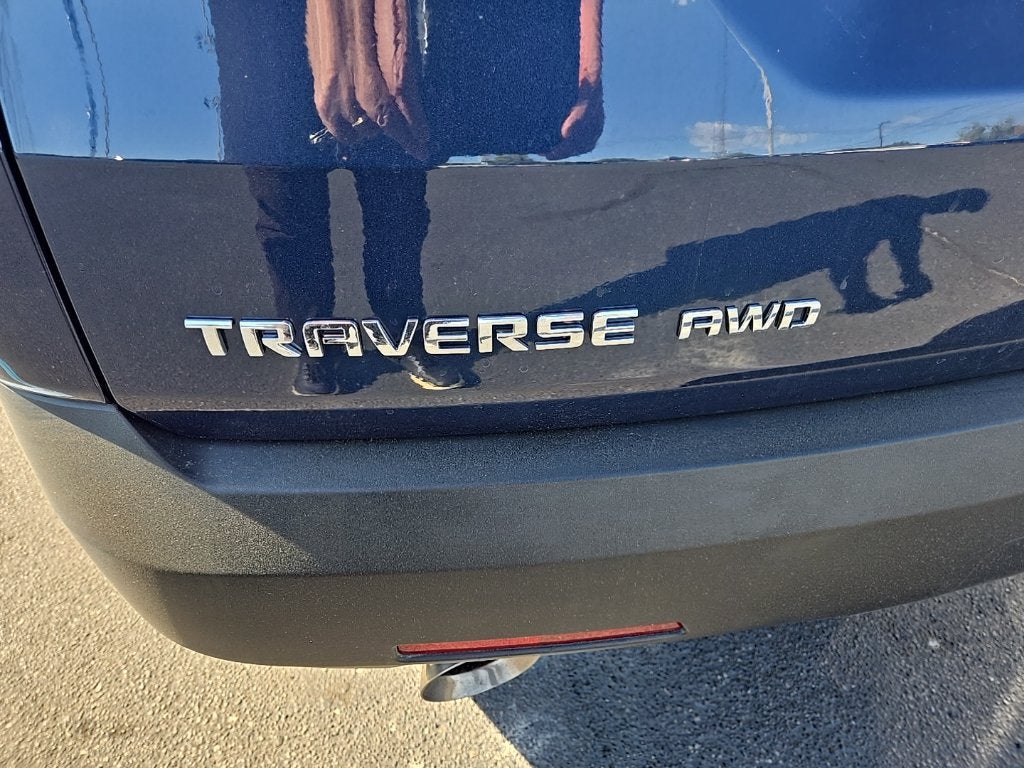 2023 Chevrolet Traverse LS
