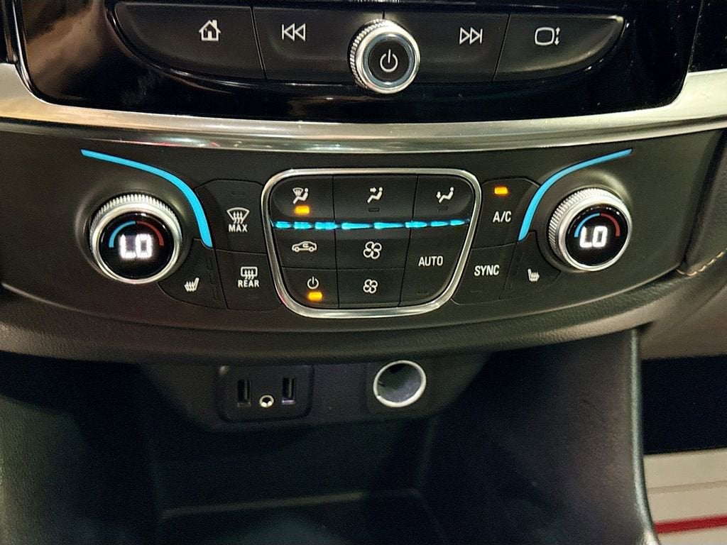 2021 Chevrolet Traverse LT Cloth
