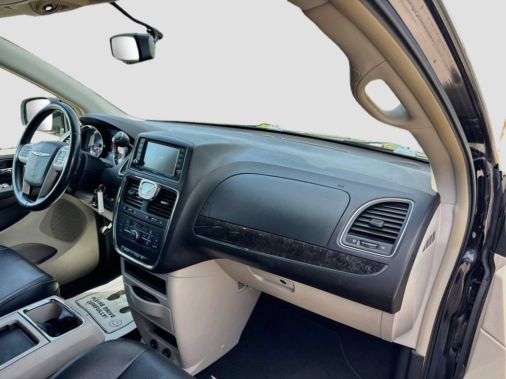 2015 Chrysler Town & Country Touring
