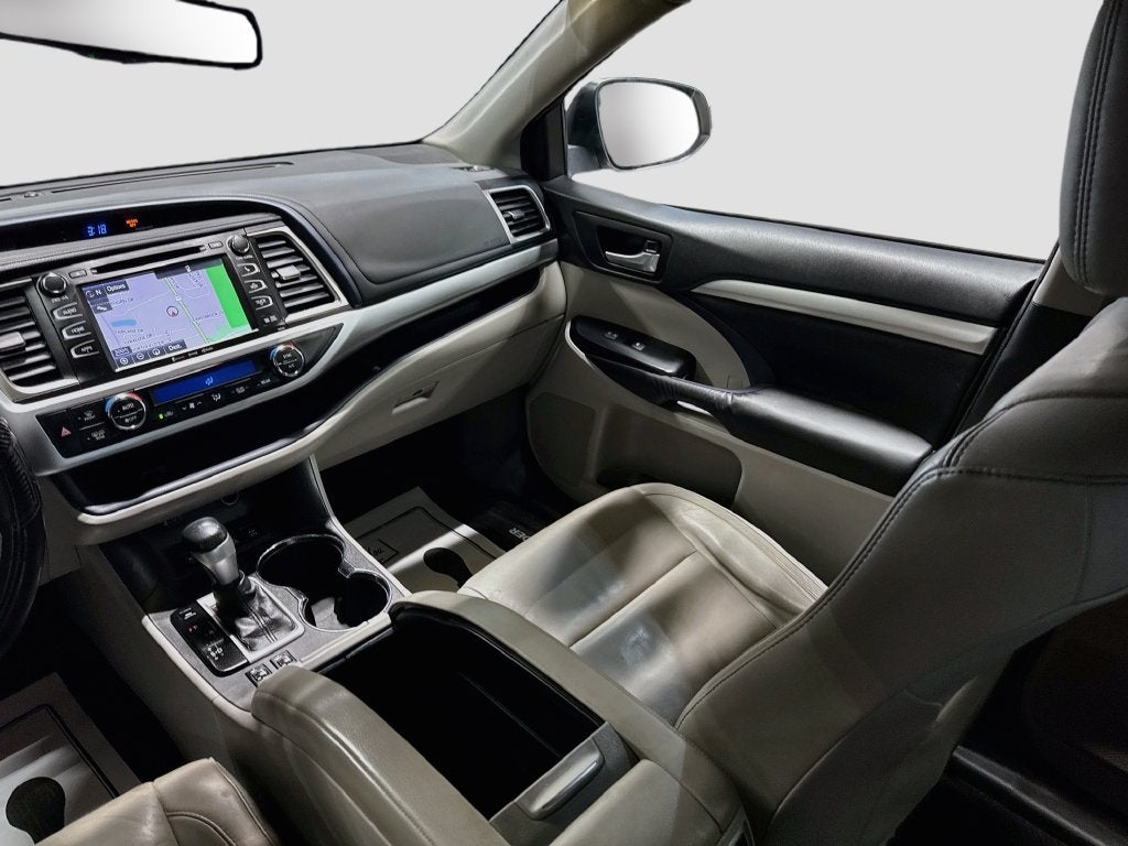 2016 Toyota Highlander XLE V6