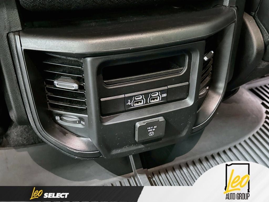 2019 RAM 1500 Laramie Crew Cab 4x4 5'7" Box