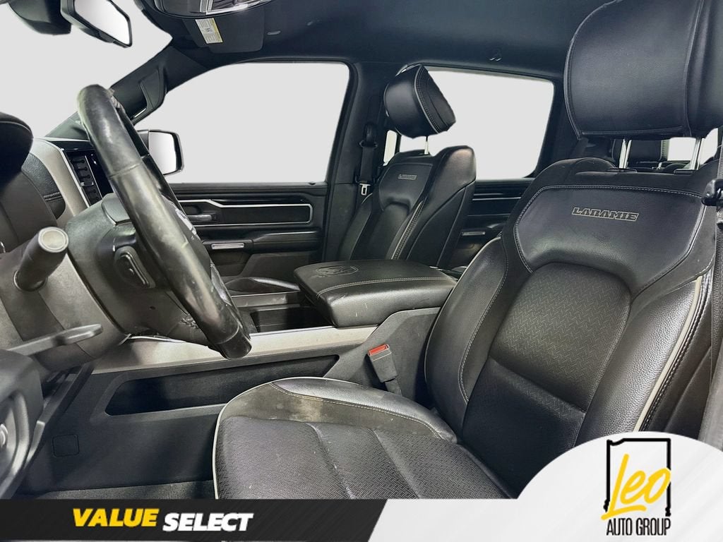 2020 RAM 1500 Laramie Crew Cab 4x4 5'7" Box