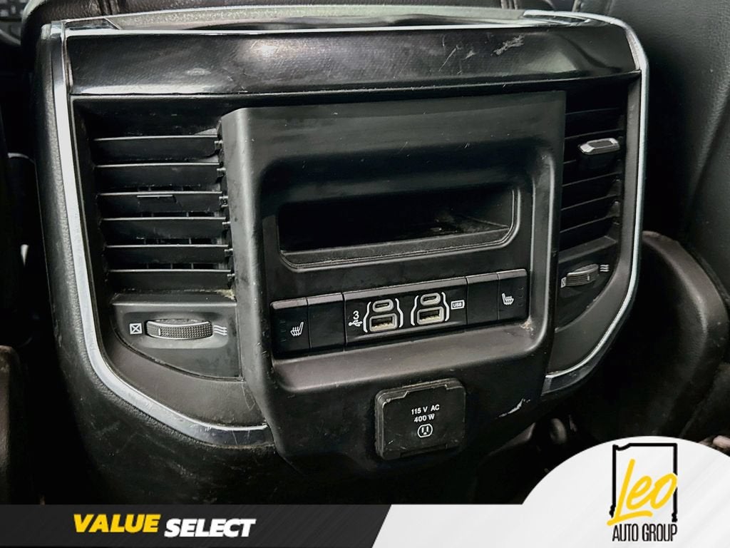 2020 RAM 1500 Laramie Crew Cab 4x4 5'7" Box