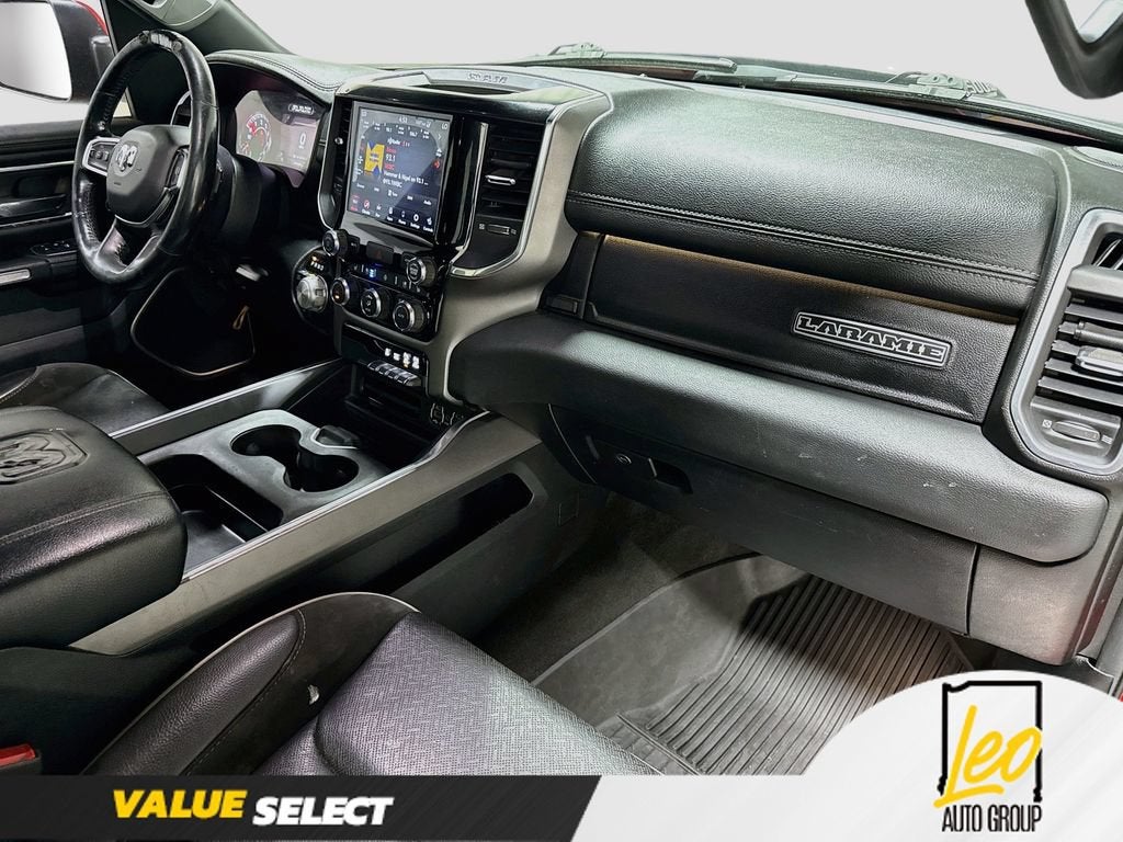 2020 RAM 1500 Laramie Crew Cab 4x4 5'7" Box