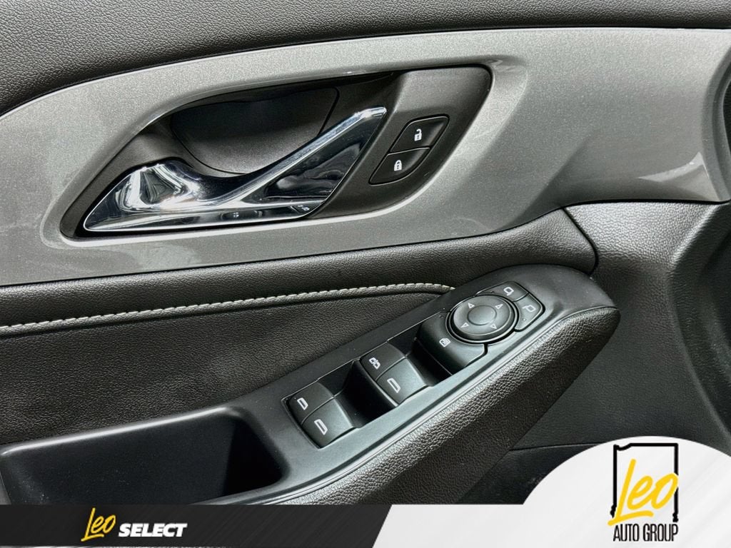 2022 Chevrolet Traverse LT Leather
