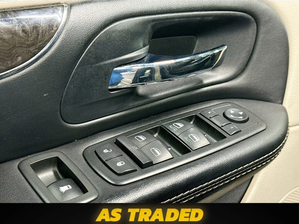 2015 Chrysler Town & Country Touring