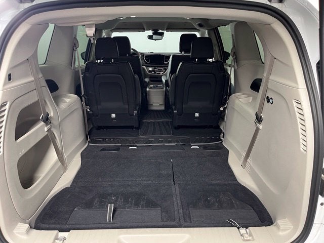 2024 Chrysler Pacifica Touring L AWD