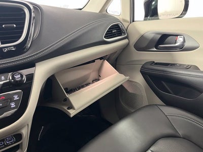 2024 Chrysler Pacifica Touring L AWD