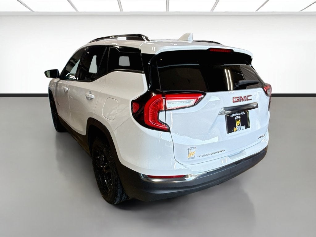 2023 GMC Terrain AT4
